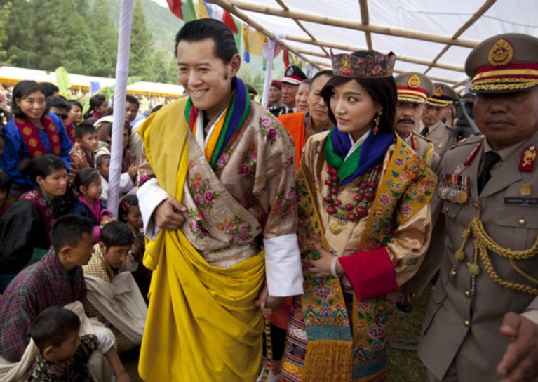 5 самых необычных свадебных церемоний