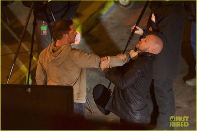 Кадр с актером Томом Харди стал мемом Рунета (22 фото)