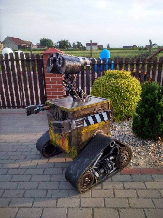 Роботы из металлолома от Себастьяна Кухарского (20 фото)