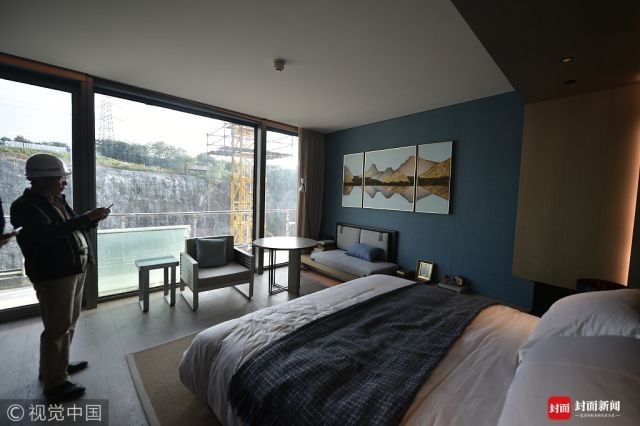 Отель Songjiang InterContinental в заброшенном карьере (11 фото)