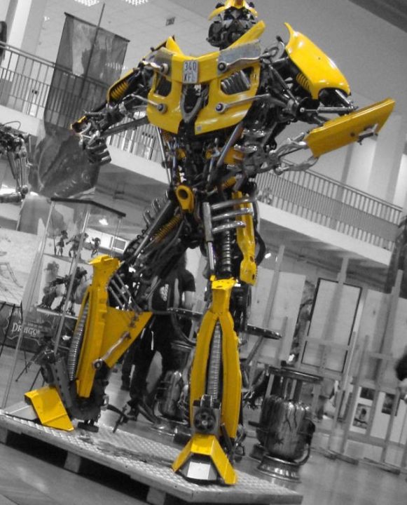 Роботы из металлолома от Себастьяна Кухарского (20 фото)