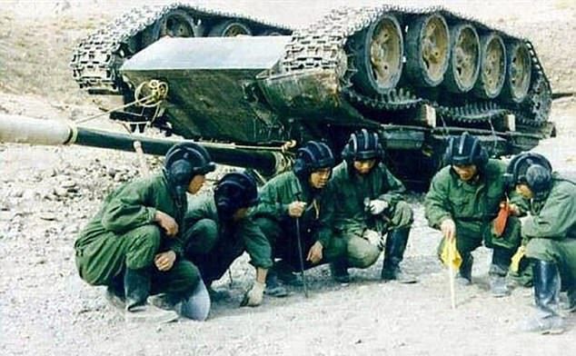 Некоторым танкистам не помешают дополнительные уроки вождения (17 фото)