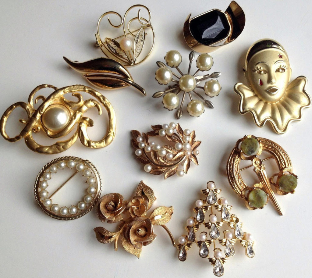 Все о брошках