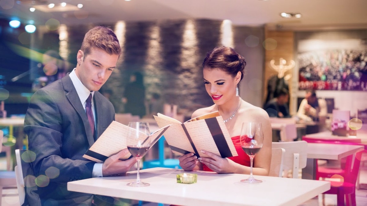 Первое свидание в кафе: кто платит?
