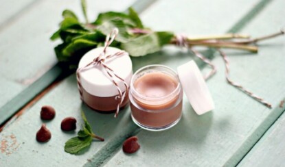 Сделать бальзам для губ своими руками