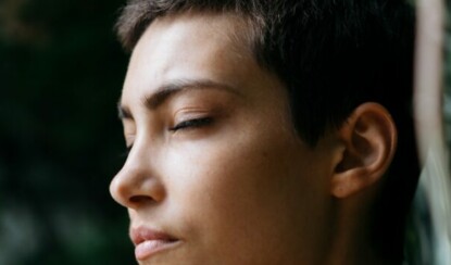 Жизнь в моменте теперь: как практиковать медитацию и находить внутренний покой