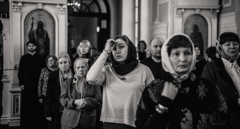 Как правильно креститься: традиции и советы для православных христиан