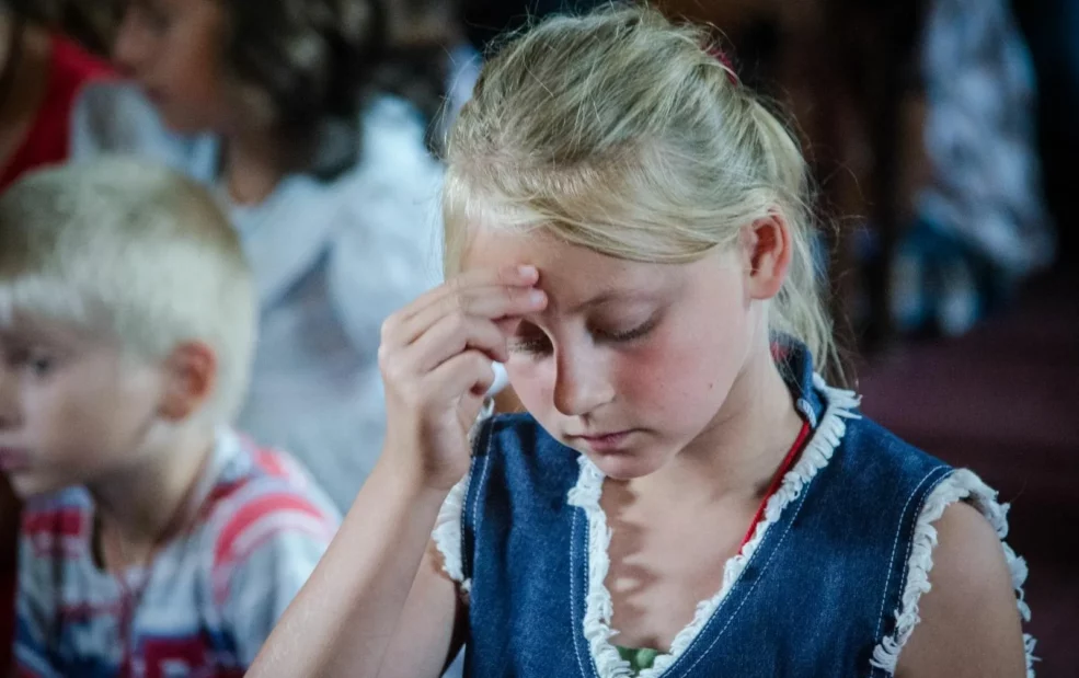 Как правильно креститься: традиции и советы для православных христиан